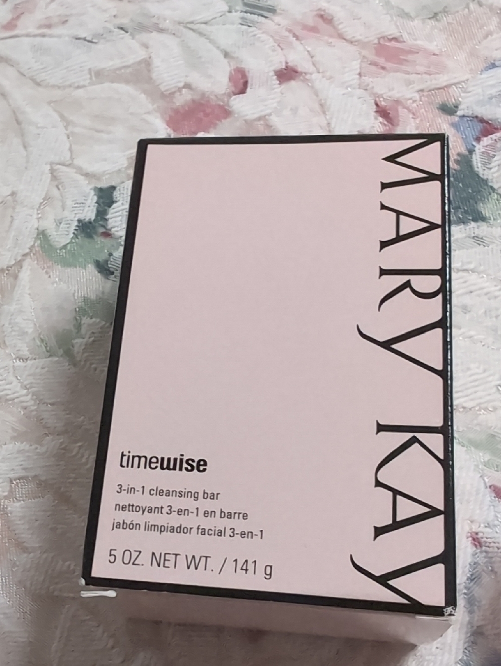 Mary Kay Timewise Cleansing Bar - Picture 2 of 2